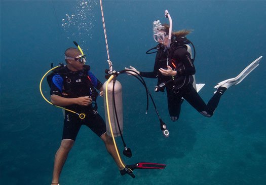 Erlerne auf Bali wie man die beliebtesten PADI Tauchspezialitäten unterichtet