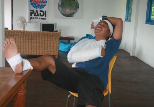 Learn life saving skills during your EFR course on Bali